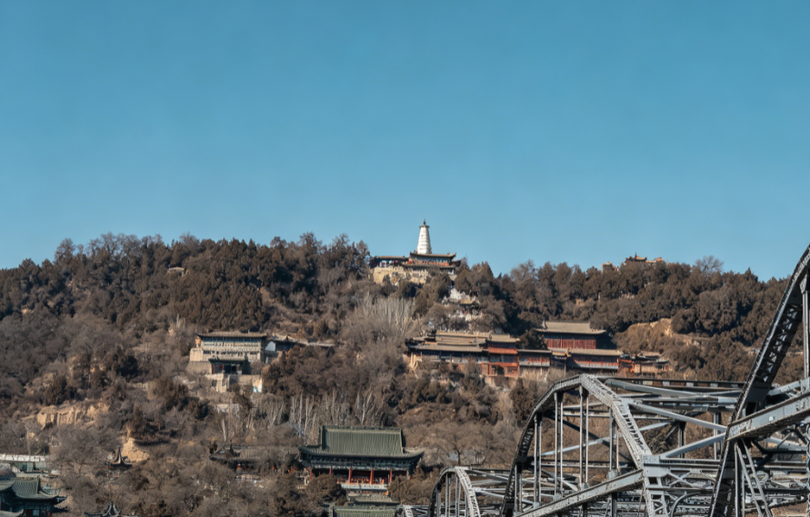 白塔山